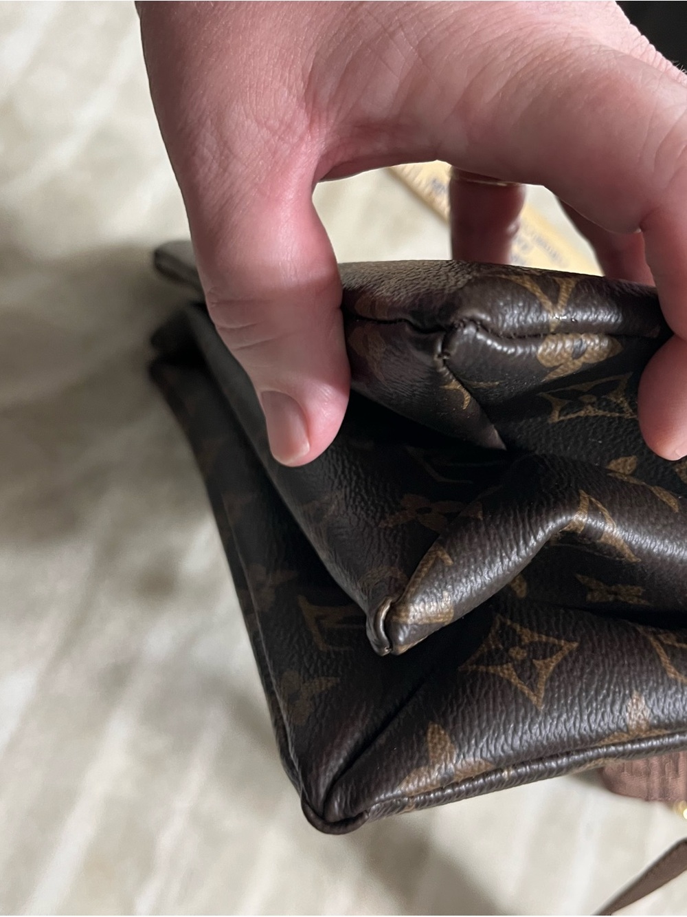 Louis Vuitton Brown Monogram Canvas Messenger with Adjustable Strap - Picture 13 of 13
